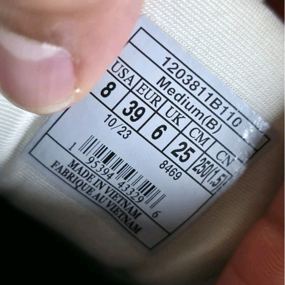 Brooks Adrenaline GTS 23 Womens 8 White Gray Running Shoes Sneakers *Barely Worn - Picture 9 of 9